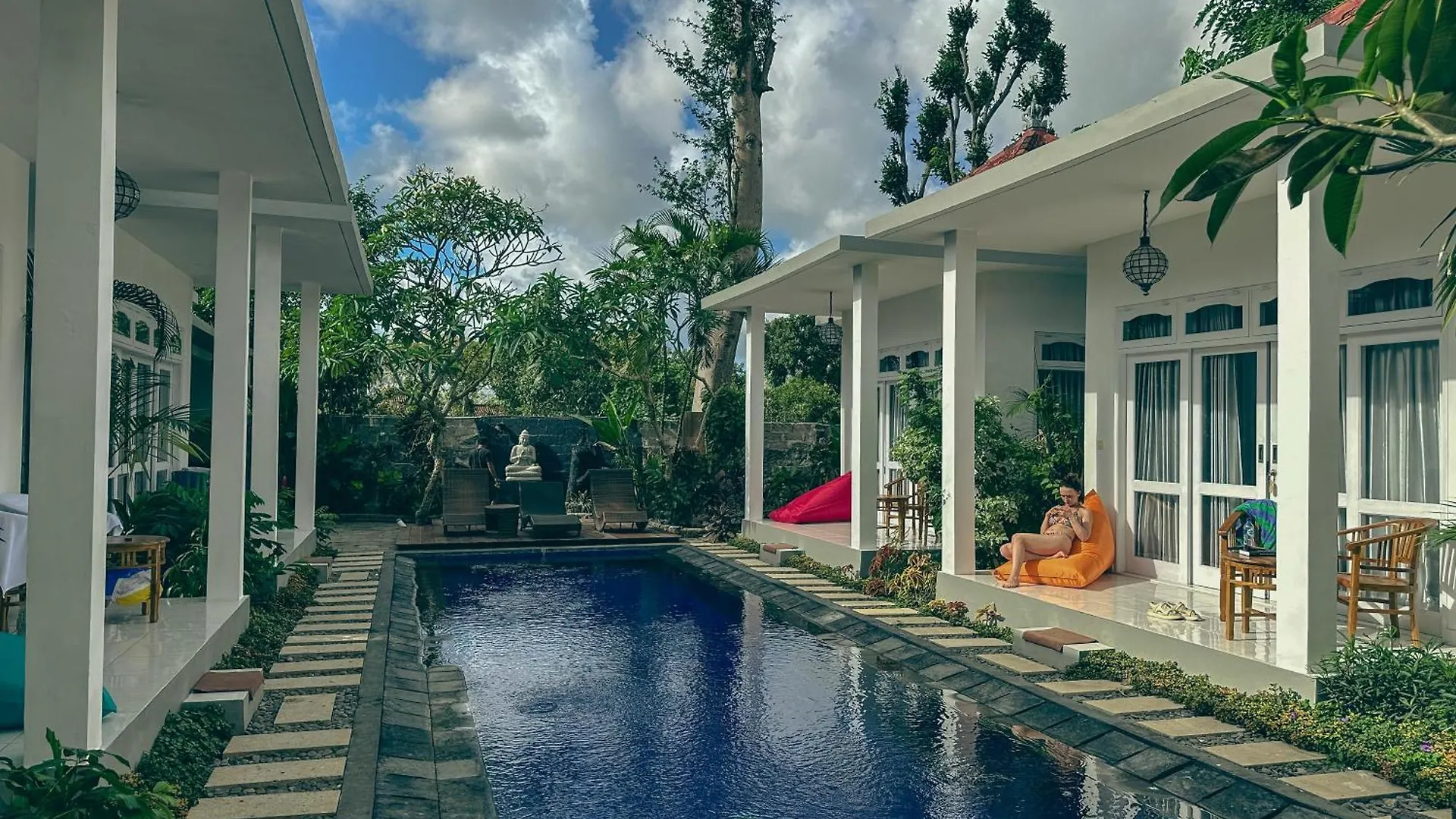 Bali Stuti Jimbaran Inn