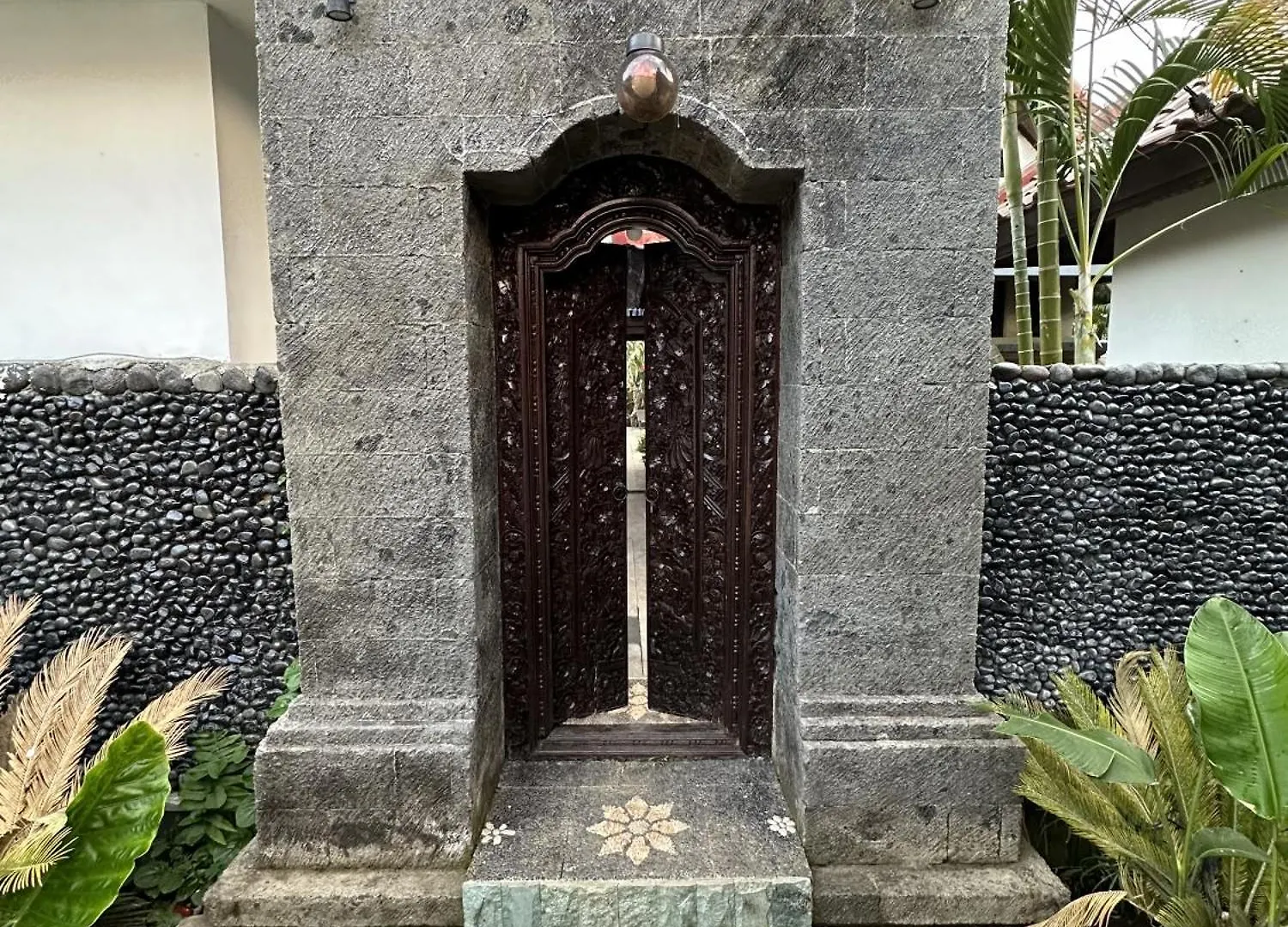 Bali Stuti Jimbaran Inn Hotel